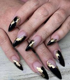 If your looking for two of the most elegant colors then these black and gold nails design ideas will give you the inspiration you want. Black And Gold Nails For Wedding, Black With Gold Foil Nails, Almond Nails Designs Black And Gold, Black Nude Gold Nails, Nude Black And Gold Nails, Black Gold Nude Nails, Black Nude Nail Designs, Nail Art Black And Gold, Black And Nude Nail Ideas