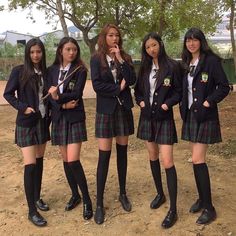 Japan School Uniform, Outfits For Highschool, Private School Uniforms, School Outfits Highschool, Uniform Outfits, School Uniform Fashion, School Uniform Outfits, 일본 패션, Celebrity Casual Outfits