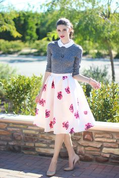 . Stile Pin Up, Spring Teacher Outfits, Outfit Trends, A Skirt, Fashion Gallery, Mode Inspiration, Dress And Heels, Looks Vintage, Retro Outfits