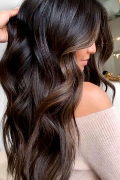 Streaks Hair, Blonde Honey, Dark Black Hair, Long Hair Highlights, Color Streaks, Black Hair Balayage, Dark Brunette Hair, Hair With Highlights, Brown Hair Inspo