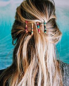 Hairstyles To Hide Bangs, Hair Jewelry Diy, Hair Pins Diy, Goldfish Kiss, Pretty Tips, Bobby Pin Hairstyles, Braided Bangs, Bobby Pin, Hair Wraps