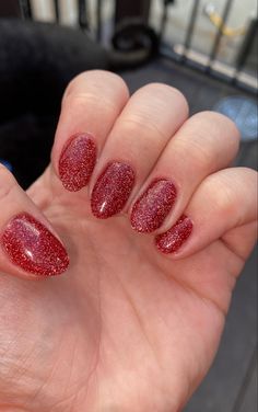 Red Era Taylor Swift Nails, Red Sparkling Nails, Eras Tour Nails Red, Taylor Swift Red Era Makeup, Eras Tour Nail Ideas Red, Red And Sparkle Nails, Red Era Nails Taylor Swift, Red Eras Tour Nails, Red Era Nails