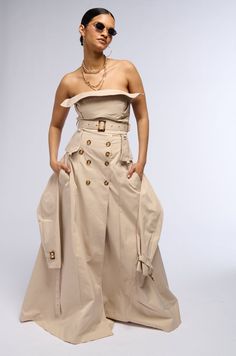 STRAPLESS TRENCH MAXI DRESS – AKIRA Avant Garde Fashion Street, Wow Dresses, Fashion Vision Board, Boss Style, Stuff To Sew, Board Panda, Parisian Chic Style, Afternoon Dress, Collection Ideas