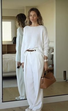 Mode Casual, Casual Work Outfits, Hiking Outfit, Classic Outfits, Style Mistakes, White Outfits, Mode Inspiration