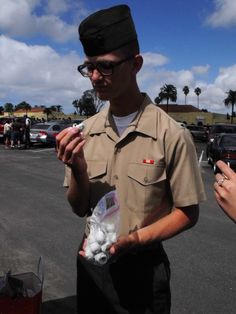 New Marine at MCRD San Diego Graduation Tips, Women Marines, Marine Corps Retirement, Usmc Bootcamp, Marine Graduation, Marine Corps Bootcamp, Marine Mom Shirts, Marines Boot Camp, Mcrd San Diego