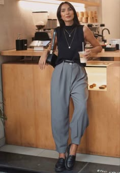 Smart Casual Work Outfit Summer, Buisness Casual, Business Professional Outfits, Smart Casual Work Outfit, Casual Work Outfits Women, Accessories Aesthetic, Identity Crisis, Work Fits, Business Casual Outfits For Work