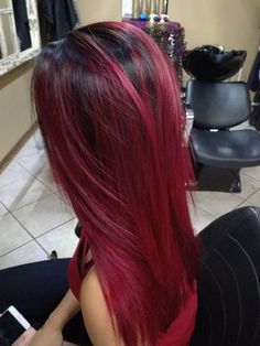 Red Hair Black Roots Ombre, Black Root Red Hair, Black Roots And Red Hair, Dark Red Hair With Black Roots, Black Roots Red Ends, Red Hair With Roots, Black And Cherry Red Hair, Cherry Red And Black Hair, Skunk Hair Red