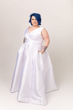 Hannah Caroline Couture's Sample Sale is a Plus Size Bride's Dream Come True Imagine an array of breathtaking gowns meticulously crafted to enhance and embrace your curves– from exquisite lace details to sumptuous fabrics, each dress a masterpiece designed to make you look and feel like the radiant bride you are. #plussizebride #plussizeweddingdress #TCFStyle Mikado Gown, Elegant Wedding Gown, Plus Size Summer Fashion, Full Figure Fashion