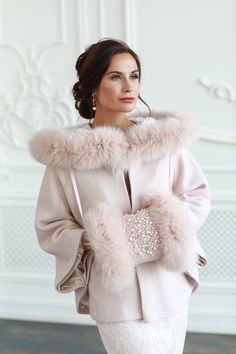 Formal Coats For Women Wedding, Classy Wedding Outfits, Wedding Cloak, Winter Wedding Dress