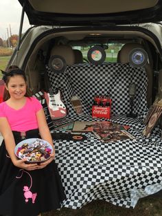 50's themed trunk or treat Trunk Or Treat Halloween, Grease Theme, Church Trunk, Harvest Fest, Chic Party