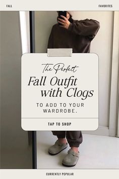 Step up your fall fashion game with clogs for women. This guide shows you how to pair clogs with the perfect fall outfits, including wide-leg jeans, cozy tees, and stylish outerwear for a complete look that's both comfy and trendy. Outfit With Clogs, Fall Clogs, Style Clogs, Clogs For Women, Everyday Casual Outfits, Everyday Shoes