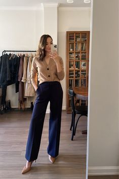 Office Outfit Cardigan, Navy Cullote Outfit, Cardigan Outfits For Work, Work Cardigan Outfit, Navy And Camel Outfit, Banking Outfits, V Neck Cardigan Outfit