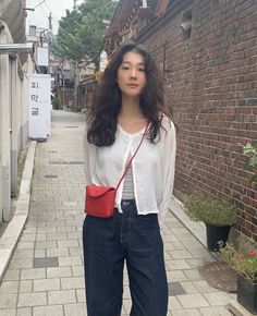 Line Pants Outfits, Black Shirt Outfit Summer, Brisbane Outfit, Korean Casual Outfits, Clothing Hacks, Korean Outfits, Looks Style, Casual Style Outfits, Lookbook Outfits