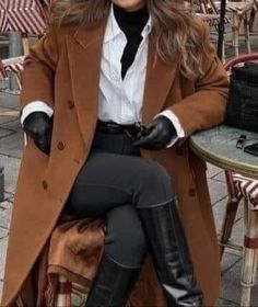 Aesthetic Lawyer, Mantel Outfit, Stile Blair Waldorf, Adrette Outfits, Fest Outfits, Classy Winter Outfits, Winter Fashion Outfits Casual