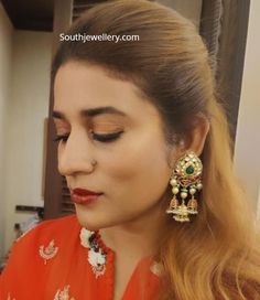 Peacock Pen, Temple Jewellery Jhumkas, Jhumkas Gold, Chand Bali, Ear Tops, Ear Cuff Jewelry, Indian Jewelry Earrings, Classy Earrings