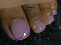 Gel Polish Pedicure Designs, Short Mani Pedi Combos, Pedicure Ideas Gel, Pedicure Acrylic Toenails, Purple Acrylic Toes, Light Purple Toe Nails, Ombré Toe Nails, Short Acrylic Birthday Nails, Poly Gel Toe Nails