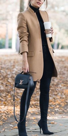 Mode Mantel, Fall Fashion Coats, Meryl Streep, Winter Trends, Winter Mode, Coat Outfits, Angelina Jolie