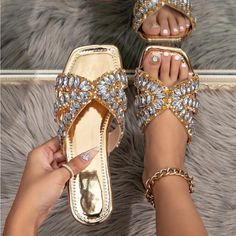 Super Cute And Stylish Ships In 5-10 Business Days Tags: #Shoes #Heels #Party #Newyears #Holiday #Sandals #Gold #Beautiful #Glitter Bohemian Beach Style, Gemstone Decor, Travel Flats, Women Flat Sandals, Vacation Shoes, Back To School Shoes, Rose Shoes, Brown Square, Rhinestone Flats