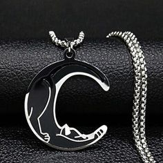 Moon Cat Necklace Arte Viking, Cat Necklace Silver, Mountain Jewelry, Moon Cat, Necklace Chain Types, Halloween Necklace, Enamel Necklaces, Cat Pendants, Cat Necklace