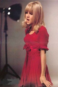 Sylvie Vartan 60’s Fashion, Sylvie Vartan, 60s 70s Fashion, 60s And 70s Fashion, Sixties Fashion, French Girls, 1960s Fashion, 60s Fashion, French Girl