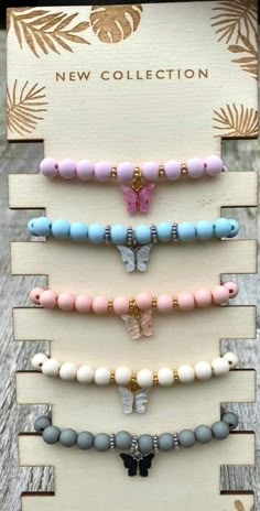 Bracelets With Charms, قلادات متدلية, Bracelet Inspo, Pretty Jewelry Necklaces, Beaded Necklace Diy, Diy Bracelets Easy, Diy Bracelet Designs, Beads Bracelet Design, Handmade Jewelry Tutorials