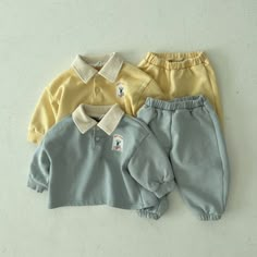 SKU:BSS0105 Material: Cotton Included: As picture 2 piece sets Gender: Universal for boys and girls Size: 73(6-12M), 80(12-18M), 90(2Y), 100(3Y),110(4Y),120(5-6Y) Available: In stock, Ready to ship Fits: True to size, take your baby normal size Cartoon Suit, Twins Clothes, Babies Outfits, Mother Daughter Dresses Matching, Baby Mode, Lapel Top, Kids Vest, Baby Ootd, Baby Fits