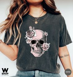 Bloom Skull Womens T-Shirt, Sugar Skull Art Tshirt Gift For Her, Floral Skull Print Boho Graphic Tee, Flower Skull, Comfort Colors Tee Our shirts are unisex sizing and they are made with the highest quality materials and are super soft and cozy! This style is UNISEX Garment-Dyed, RELAXED FIT, Comfort Colors T-shirt. If you'd like an oversized look, we suggest size up 1-2 sizes from your normal size! 👉FABRICATION * 6.1 oz., 100% ringspun cotton * Medium fabric * The soft-washed, garment-dyed fab Art Tshirt, Sugar Skull Art, Skull Tee, Floral Skull, Skull Shirts, Flower Skull, Tshirt Art, Comfort Colors Tee, Womens T Shirt