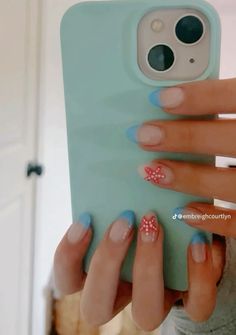 ⚠️I do not own rights to photo Simple Summer Nail Designs Short Nails, Short Natural Nails Summer, Back To School Nails For Teens Short, Preppy Beach Nails, Nail Ideas Easy At Home, Cute Nails For Back To School, Back To School Nails For Teens, Preppy Nail Ideas, Preppy Summer Nails