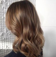 Haircuts With Straight Hair, Going Blonde, Brown Hair Inspo, Brunette Balayage, Beauty Hairstyles, Hair For Women, Hair Color Light Brown, Hair Idea, Light Hair Color