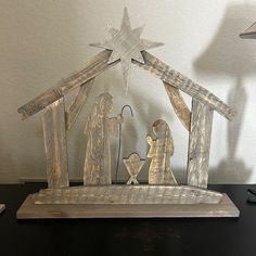 Wooden Layered Nativity Scene. Nwot Measurements Are Posted In Pictures Wood Creche Nativity Stable, Wooden Nativity Sets Outdoor, Wood Manger Nativity, Diy Wooden Nativity Scene, Angels Crafts, Wooden Nativity Scene, Outdoor Nativity Sets, Wooden Christmas Decor, Wooden Nativity Sets