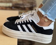 Shoe Inspo Women, Popular Shoes 2024, Black Shoes Adidas, It Girl Shoes, Adidas Women Shoes, Adidas Gazelle Bold, Pretty Sneakers, Gazelle Bold, Trendy Shoes Sneakers