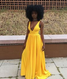 J a y l a Flowing Wedding Dresses, Yellow Prom Dress, Yellow Wedding Dress, Yellow Prom, Prom Dress Black, Satin Prom Dresses, Prom Dresses Yellow, Pelo Afro, Afro Hair