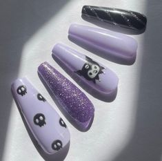 Cute Purple Nails Designs, Black And Purple Nails Aesthetic, Black Lavender Nails, Lavender Black Nails, Kuromi Nails Purple, Purple Black Nails Designs, Kawaii Acrylics, Black And Lavender Nails, Lavender And Black Nails