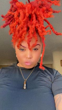 Locs Black Women, Short Dreadlocks Styles, Girl Hair Colors, Beautiful Dreadlocks, Short Locs Hairstyles, Faux Locs Hairstyles, Dyed Hair Inspiration, Dyed Natural Hair