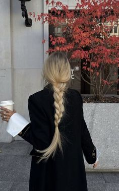 Hair Autumn 2024, Blonde Hair Looks, Hair Stylies, Sleek Hairstyles, Hairstyles For School, Layered Hair, Ponytail Hairstyles, Trendy Hairstyles, Fall Hair