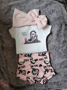 Valentines Horror, Scream Outfits, Valentines Onesie, Disney Baby Clothes, Baby Fits, Valentines Outfits