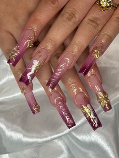 ️Custom made press on nails using high quality products by Apres and Kokoist.  ️Carefully articulated and made with love <3.  ️Beautiful set for any occasion! ️NAIL SETS COME WITH: 10 nails of your size 1 nail glue 1 pack of sticky tabs 1 cuticle stick 1 nail file 2 alcohol wipes  1 buffer 1 cuticle oil ️Check out my instagram and tiktok to see more of my work! @nails.x.audrey Dark Blue Gold Nails, Purple Fairy Nails, Gold Flower Nails, Purple And Gold Nails, Blue Gold Nails, Bedazzled Nails, Band Nails, Alcohol Wipes, Simple Acrylic Nails