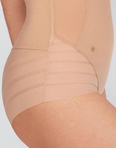 The Queen Brief was designed to empower. Strong lines flatter while SoftFlex supports to keep you standing tall. Targeted compression creates the perfect mix of comfort and toning. Queen Brief Shorts Shapewear for Women in Sand (Nude)Size: Large Wedding Shapewear, Bridal Shapewear, Harry Wedding, Shapewear For Women, Head Wrap Styles, Vegan Leather Leggings, Shapewear Tops, Cami Bodysuit, Tank Bodysuit