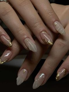 French Tip Nails Y2k, Almond Nails French Tip, Almond Nails French, Gold Chrome Nails, Nails French Tip, Nails Y2k, Gold Drip, Nails Gold, Y2k Nails