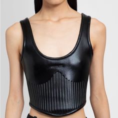 Casey Cadwallader Revisits Thierry Mugler's Deftly Sculpted Tailoring With This Bonded Jersey Crop Top Featuring Dimensional Embossing In A High-Shine Finish. Hidden Side-Zip Closure Scoop Neck Sleeveless 64% Polyester, 31% Polyurethane, 5% Elastiodiene Mugler Black, Jersey Crop Top, Thierry Mugler, Side Zip, Scoop Neck, Crop Top, Size 4, Womens Tops, Crop Tops