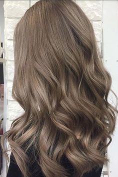 Blended Ash Bronde Brown Hair Inspiration, Blonde Shades, Beauty Killer, Ash Hair, Light Hair Color, Women's Hairstyles, Hair Shades