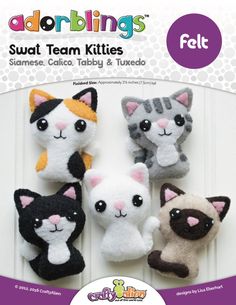 four felted cats with different colors and sizes are shown in front of the package