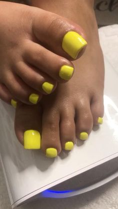 Monthly Nails, Drippy Nails, Heels Tumblr, Some Hairstyles, Mani Nails, Colors For Black Women, High Heel Sandals Platform, Toes Nails, Foot Nail