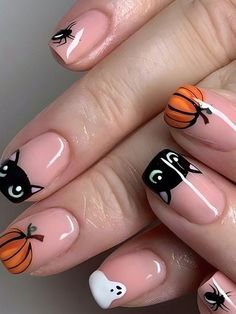 Nails Idea Halloween, Cats Nail Art, Gel Nail Halloween Designs, Nail For Halloween, Halloween Autumn Nails, Minimalist Nails Halloween, Nail Art Halloween Easy, Halloween Nails Natural Nail, Cat Nails Halloween