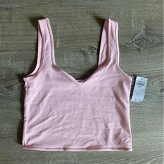 Abercrombie And Fitch Baby Pink Top With Sweetheart Neckline. Soft Af Collection. Cute Fitted Tank Top For Loungewear, Pink Fitted Basic Tank Top, Fitted Basic Pink Tank Top, Cute Fitted Crop Top Tank, Cute Spring Crop Top For Loungewear, Cute Crop Top For Spring Loungewear, Spring V-neck Cute Crop Top, Pink Basic Seamless Tops, Pink Seamless Basic Tops