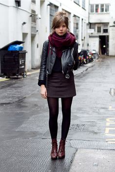 black. brown. burgundy. College Outfit, Cooler Look, Inspired Outfits, Black Leather Jacket