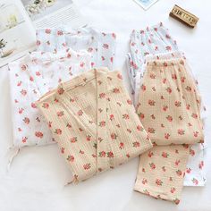 The Baby Strawberry Set Original Pajamas Kimono Pajamas, Comfy Sets, Style Japonais, Womens Kimono, Cotton Pyjamas, Japanese Kimono, Pajama Shorts, Kimono Fashion, Cool Suits