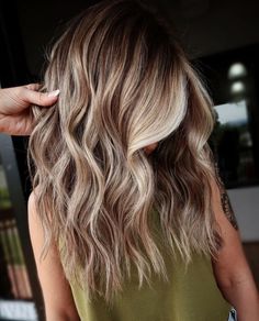 Sun-Kissed Dirty Blonde Balayage Hair Dirty Blonde Balayage Hair, Dirty Blonde Balayage, Dark Roots Blonde Hair Balayage, Dirty Blonde Hair Ideas, Dirty Blonde Hair With Highlights, Ribbon Highlights, Blonde Caramel Highlights, Light Ash Blonde Hair, Light Brown Balayage