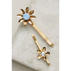 Anthropologie Daisy Bobby Pin Set Of Two By Dauphines Brand New With Tag Sold Out Style No. 42654251; Color: Gold/Light Blue These Sweet Hair Pins Give Off Total Bohemian 70s Flower Girl Vibes. Perfect To Wear Together Or Separate For Different Looks. Vintage And Hard To Find Now! I Also Have A Set Of Black And Pink Ones In My Closet As Well. Set Of Two Flower Bobby Pins 18k Gold-Plated Brass, Crystals Usa Dimensions: 3"L, 2”L 1"W Anthropologie Wedding, Crystal Hair Pins, Anthropologie Accessories, Velvet Headband, Bobby Pin, Rhinestone Headband, Braided Headband, Gold Light, Blue Jewelry