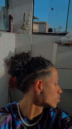 Man Bun Curly Hair, Undercut Hair Designs, Long Curly Hair Men, Curly Hair Fade, Man Bun Hairstyles, Shaved Side Hairstyles, Tapered Hair